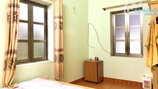 Nhà mới chỉ việc sách vali về ở luôn tại long biên cự Khối