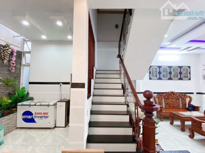 Phan Huy Ích - Tân Bình - 99m2 - 5 Tầng - 8PN - 12.6 tỷ - Hẻm nhựa 8m- Hoàn công - SHR
