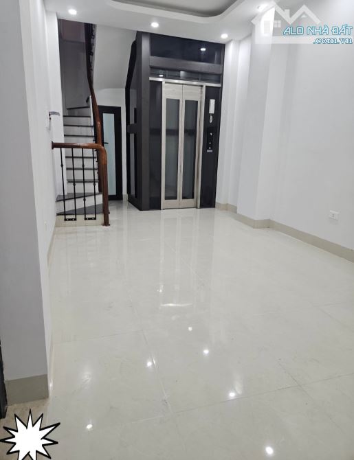 BÁN NHÀ MẶT PHỐ VŨ TÔNG PHAN - DIỆN TÍCH 60M2, 20 TỶ