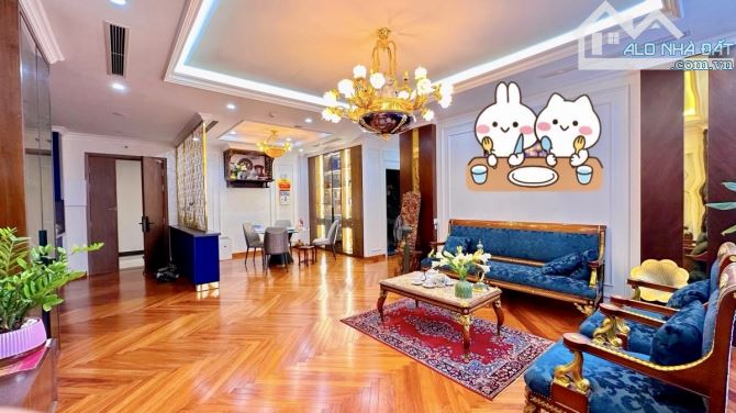 Hiếm bán căn hộ CC 165 Thái Hà, view tầng cao, 3PN, slot ô tô, full nội thất, 173m2