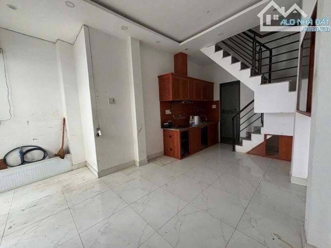 🌹CÁCH MẠNG THÁNG TÁM, P13, Q10, 27M2, 2 TẦNG, 3 PN. GIÁ: 4,5 TỶ🌹
