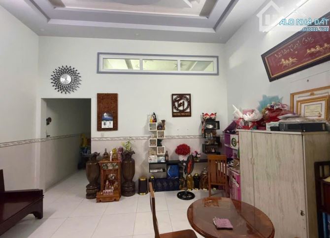 NGỘP ! Bán gấp nhà cấp 4 ở Tân Hiệp Hóc Môn 5x18 ( 90m2 ) 790 TRIỆU Sổ riêng đầy đủ