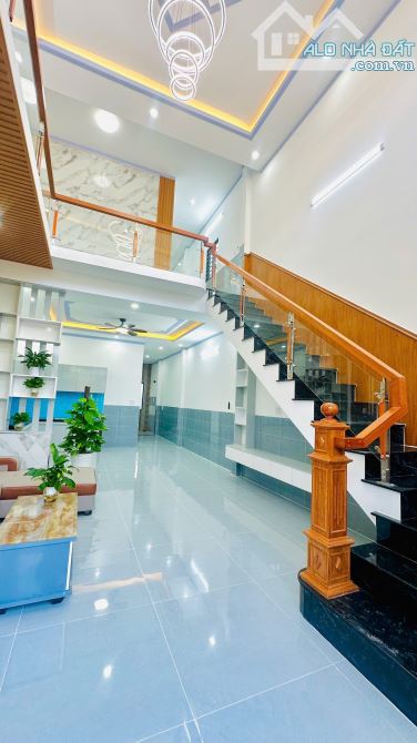 Bán nhà gác lửng - 3 pn - sau lưng CA P Tân Triều