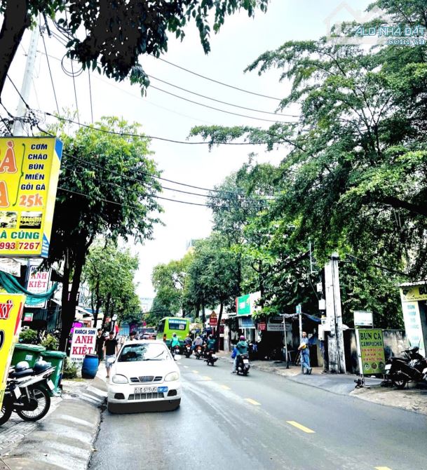 NHÀ ĐẸP 3 TẦNG, NGANG 5.5M, LÀNG TĂNG PHÚ QUẬN 9 SÁT LÊ VĂN VIỆT