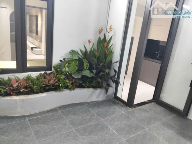 O TÔ ĐỖ CỬA - TRUNG TÂM BA ĐÌNH- GẦN LOTTE - DEAWO- Vạn Bảo 70m chỉ  4,3 tỷ,