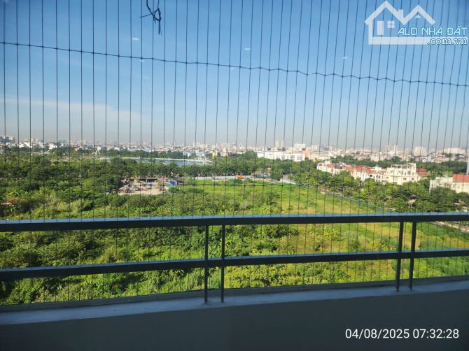 BÁN CHUNG CƯ TẠI PHỐ VIỆT HƯNG, CĂN GÓC 85M², 3PN, 2VS –NỘI THẤT CƠ BẢN- VỀ Ở NGAY