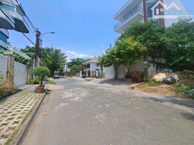Bán Đất Đường 12 Trần Não, Q2 – DT 10x30,5m, SHR, Giá 46 Tỷ
