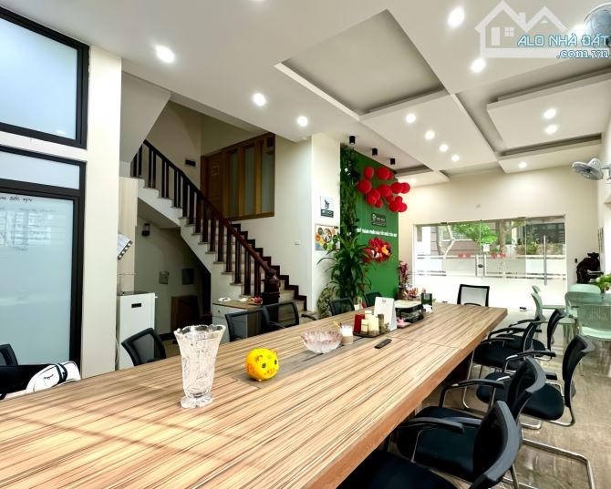 Quá rẻ! Mặt ngõ Tây Sơn, 10m ra phố, ô tô tránh, kinh doanh, ô tô vào nhà, 107m*5T