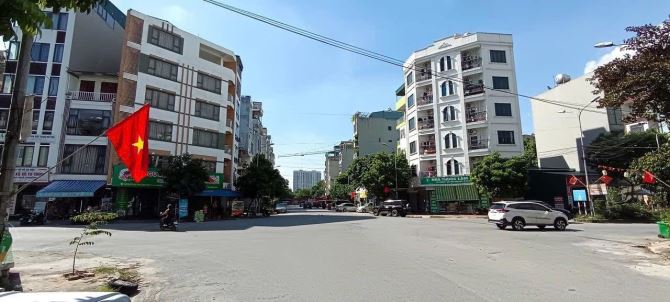 LIỀN KỀ KDT VĂN KHÊ 83M 5T MT 5M HOÀN THIỆN ĐẸP KINH DOANH VỈA HÈ OTO TRÁNH CẦN BÁN GẤP