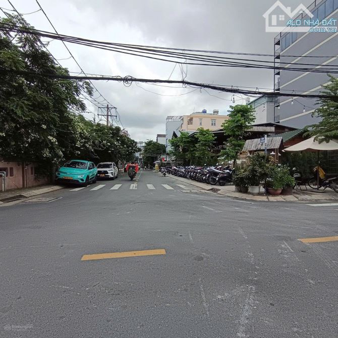 Bán gấp lô đất siêu đẹp 600m2 đường Dương Quảng Hàm, Gò Vấp giá chỉ 72 tỷ TL.