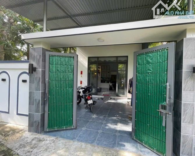 Bán căn nhà đang cho thuê ở Gia Lộc Trảng Bàng dt 164m2 chỉ 740 TRIỆU SHR