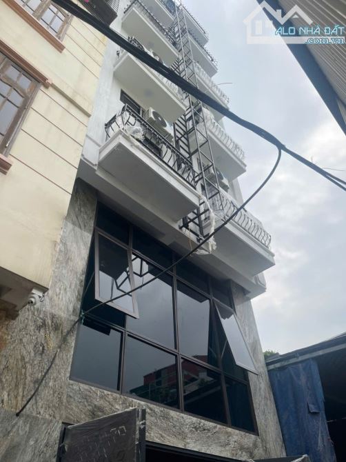 QUANG TIẾN-NAM TỪ LIÊM-TOÀ CHDV 8 TẦNG-27 PHÒNG KHÉP KÍN-FULL NỘI THẤT-DÒNG TIỀN 120TR/TH