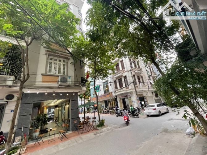 BÁN NHÀ PHÂN LÔ CẦU GIẤY 81M 7 TẦNG THANG MÁY, VỈA HÈ RỘNG, Ô TÔ TRÁNH, 25 TỶ