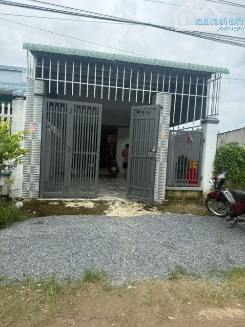 Hót Hòn Họt !! Cần bán gấp căn nhà ở Đ. Lê Minh Nhựt , Củ Chi 100m2 - SHR - giá 780tr