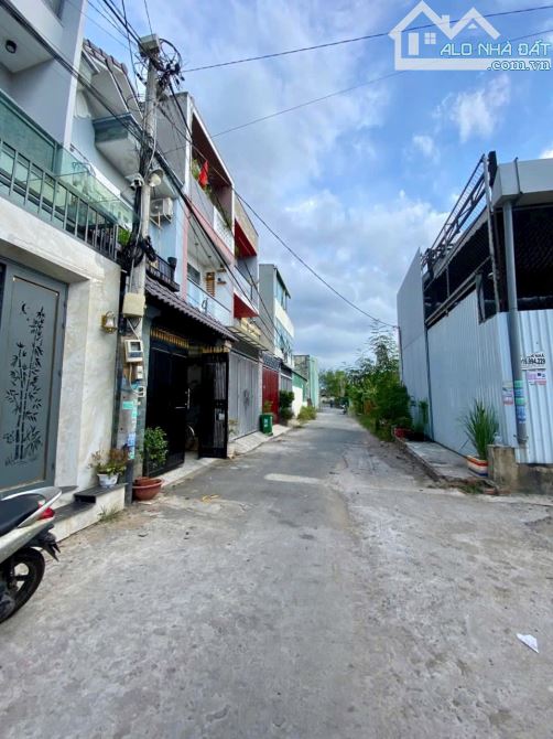 💰HẺM XE TẢI, 177m2 ĐẤT THỔ CƯ,  NGANG 8m DÀI 22m, HẺM 47 NGAY CHỢ LONG TRƯỜNG. CHỈ 5,5 ty