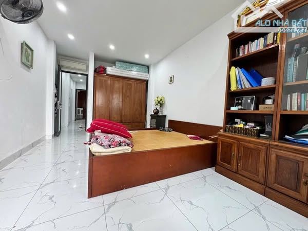 BÁT KHỐI, BÁN NHÀ, 3 TẦNG, 50M, 6,8 Tỷ