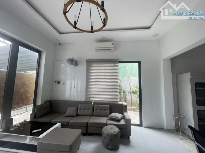 NHÀ 2 TẦNG ĐƯỜNG NGUYỄN VĂN CỪ - DIỆN TÍCH 186M2 - GIÁ 3,7 TỶ.
