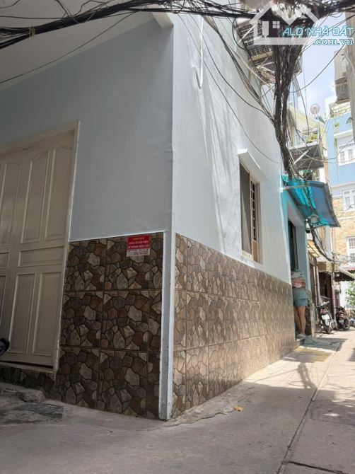 QUẬN 3 -  CMT8 - 38M2 - 4.49 TỶ - 2 MẶT HẺM THOÁNG MÁT - NHÀ VÀO Ở NGAY