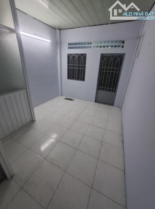 1.75tỷ, bán nhà Quận 6, 11.7m2, dtsd 23.4 m2, 2 tầng, sổ riêng