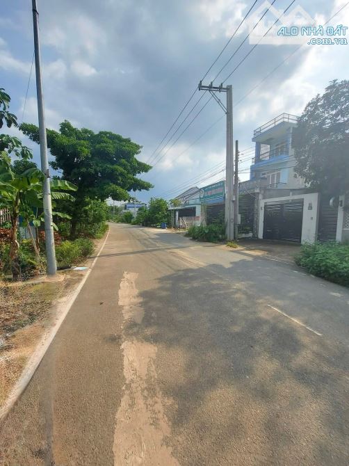 Lô đất mặt tiền Bình Nhâm 07, Thuận An. Cách nhà hàng Dìn Ký 2 chỉ 300m