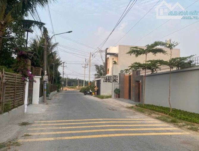 🚀 Bán gấp lô đất mặt tiền DX69 – Trung tâm TP Mới, giá chỉ 2 tỷ 150tr!
