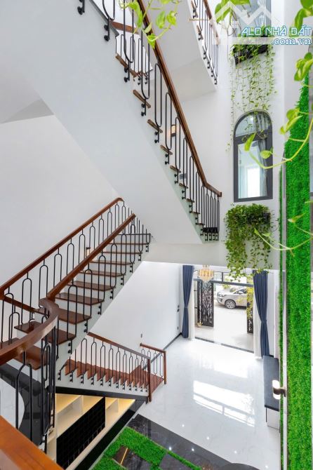 BÁN NHÀ 4 TẦNG THIẾT ĐẸP ĐƯỜNG HOÀNG HOA THÁM GẦN BIỂN BÃI SAU CHỈ 11.5 TỶ