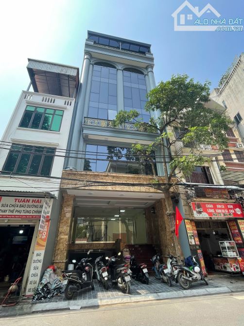 Cho thuê toà nhà văn phòng Trung Văn, Nam Từ Liêm. DT 150m2, 7 nổi, 1 hầm, thang máy 150tr