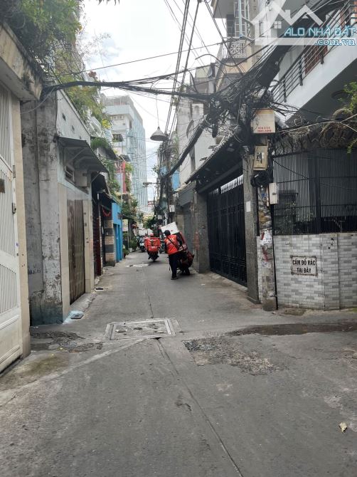 Bán nhà TT Quận 3 Trần Quang Diệu, ~30m2 ngang 5m, 4tầng, nhỉnh 7tỷ (2025318A)