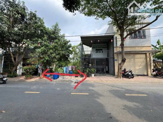 BÁN LÔ ĐẤT KHU DÂN CƯ LÊ PHONG, TÂN BÌNH, DĨ AN, GIÁ 2.7 TỈ , ĐƯỜNG 8M VỈA HÈ