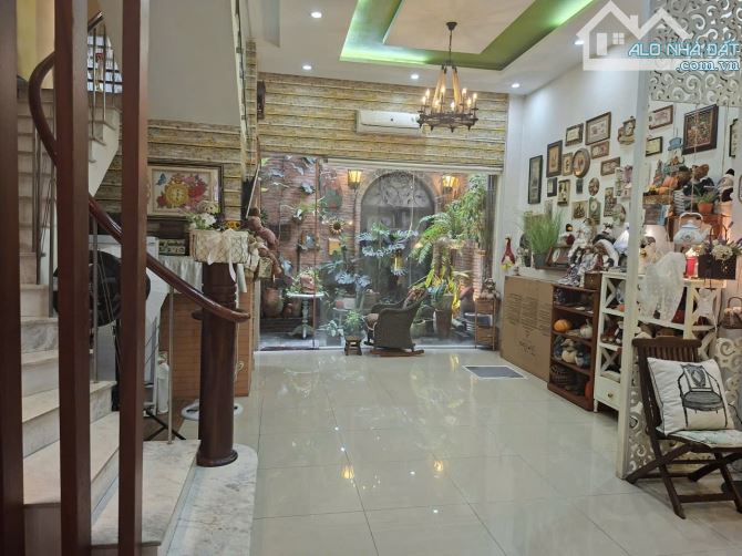 BÁN NHÀ ĐẸP VIP NGAY NGUYỄN ẢNH THỦ, Q 12, 4 TẦNG, NGANG LỚN 6M, CHỈ 18 TỶ