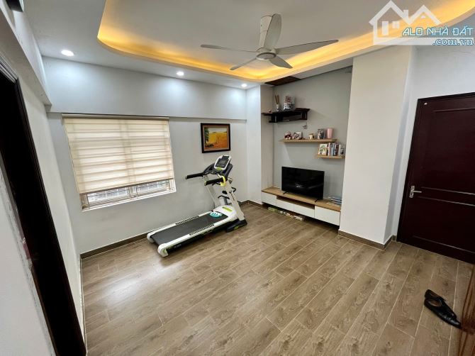 Chung cư mặt phố Trần Thủ Độ 82m 3 phòng ngủ lô góc 4.85 tỷ