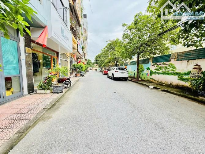 Bán nhà phố Lê Trọng Tấn 47m2, 4 tầng 3 ô tô tránh đỗ giá 17.8 tỷ hiếm Thanh Xuân