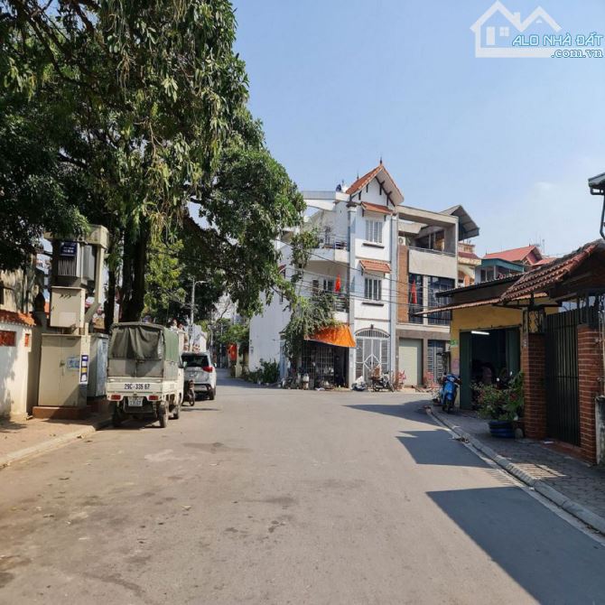 Đất Trâu Quỳ, Trung tâm Gia Lâm. 60m2, đường 13m chỉ 8 tỷ x. Lh