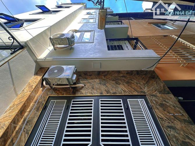 NHÀ MỚI TINH DƯƠNG QUẢNG HÀM 35m 5 TẦNG MT 3.3m NGÕ THÔNG  KINH DOANH SIÊU ĐỈNH GIÁ 8.6 TỶ