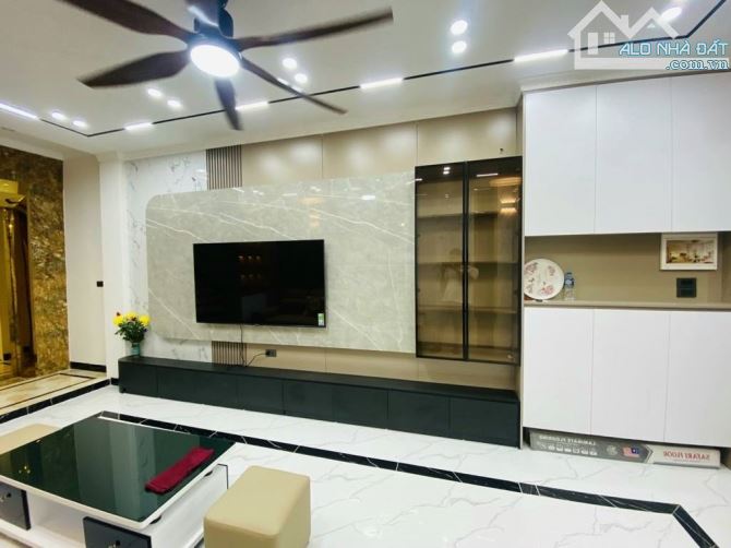 Giá giảm, siêu rộng, phố trung tâm Thanh Xuân, sổ đẹp, gần phố, 80m2x3t, chỉ 13 tỉ