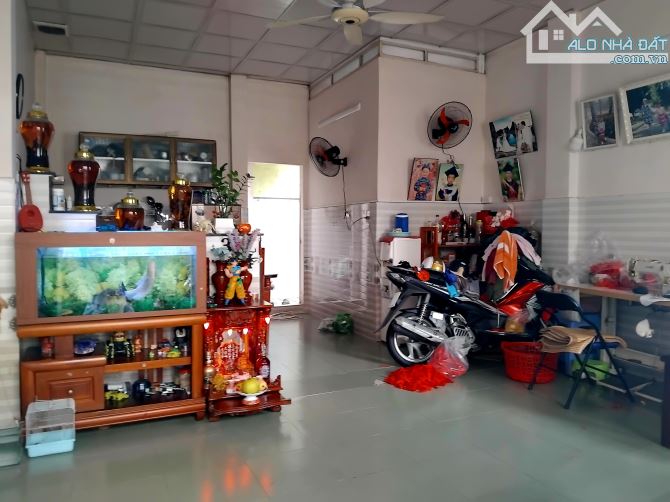 Bán nhà Hóc Môn Tân Thới 1 gần mặt tiền Đỗ Văn Dậy- 58m² (nhà cấp 4 mới)- Giá chỉ 2.55 tỷ.