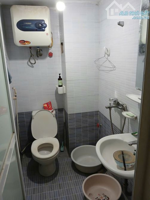 Cho thuê nhà ngõ Trung Kính, Yên Hòa, Cầu Giấy. DT 30m x 5 tầng, giá 16tr