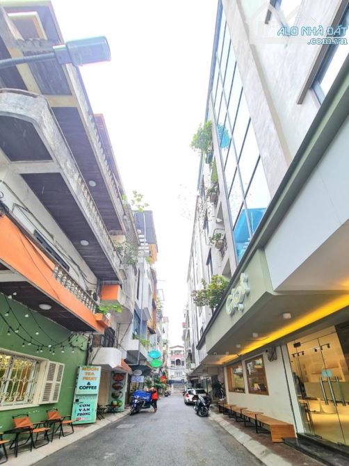 BÁN NHÀ SÁT PHỐ 22 TỶ 50m 5 TẦNG MT 3,8m VỈA HÈ Ô TÔ TRÁNH KINH DOANH NGUYÊN HỒNG ĐỐNG ĐA