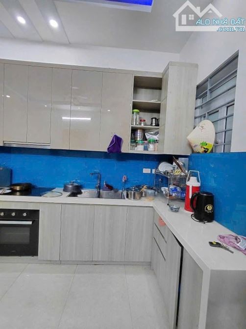 Cho thuê nhà ngõ 14 Phan Đình Giót, La Khê, Hà Đông, HN. DT 45m x 5 tầng, giá 15tr