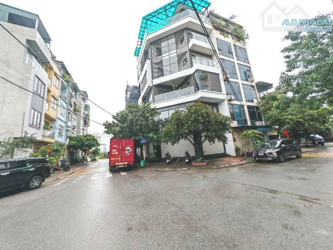 Bán nhà phân lô khu dãn dân Đông Ngạc, 40m2 5 tầng, ô tô tránh vỉa hè, giá 13 tỷ