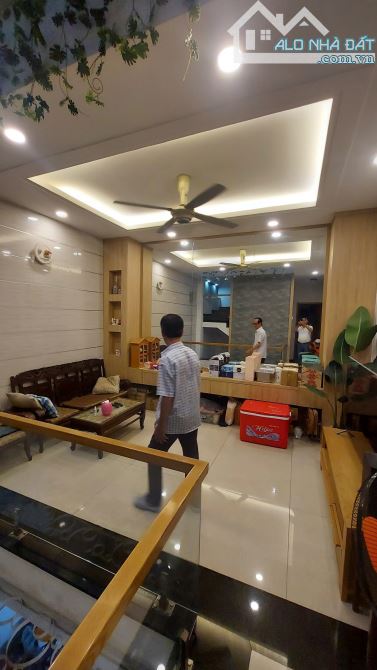 Nhà đẹp, hẻm 10m Trần Thị Trọng, 4 tầng, chỉ 7,3 tỉ chủ bán - 10