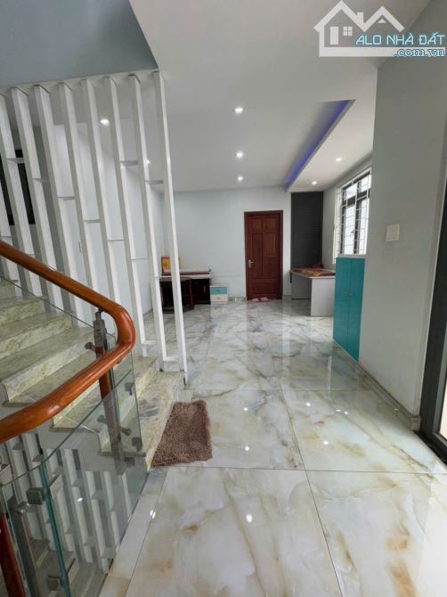 BÁN BIỆT THỰ PHỐ KHU ĐÔNG THỦ THIÊM – BÌNH TRƯNG ĐÔNG, QUẬN 2  📍 Vị trí: MT Đường 33 - 10
