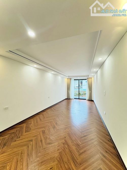 Giáp Bát ,diện tích 51m, 6tầng , MT 3.4m, giá 20,5tỷ Hoàng Mai