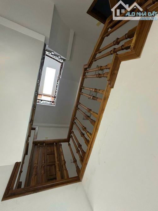 Bán nhà 03 tầng mặt tiền kinh doanh Đặng Huy Trứ, phường Phước Vĩnh, Tp.Huế giá rẻ chỉ 5,x - 11