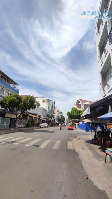 Bán nhà căn góc MTKD Trần Hưng Đạo Tân Phú 5x20m đúc 1 lầu ST (gần Lũy Bán Bích) - 1