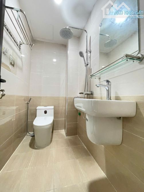 CHỈ 180TR/M2 CÓ NHÀ MỚI , Ở NGAY MINH KHAI, 41M² , NHÀ DÂN XÂY, 2 THOÁNG , GẦN Ô TÔ