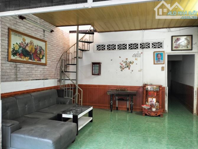 Bán đất có nhà 65m2 ở dĩ an bình dương - 1