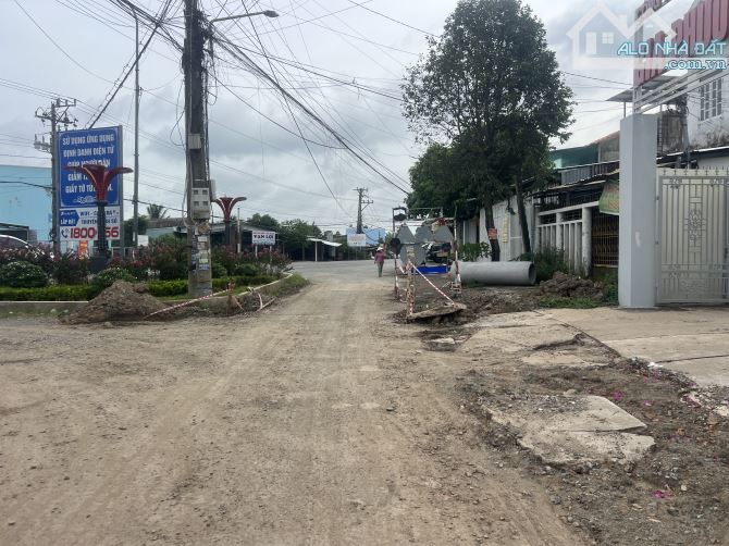 Bán nhà trệt 137 m2 mặt tiền đuờng huyện 92C,cách QL50 chỉ 10m,Đạo Thạnh Mỹ Tho - 1