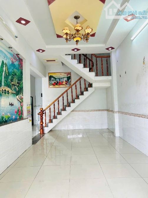 Nhà mặt tiền cách Đặng Thúc Vịnh 50m-7x13m-thới tan thôn-4,3 tỷ - 1
