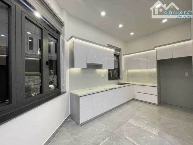 NHÀ LÔ GÓC 2 MẶT TIỀN THOÁNG NGUYỄN TƯ GIẢN, GÒ VẤP, 58M2, 3 LẦU, CHỈ 6.4 TỶ - 1